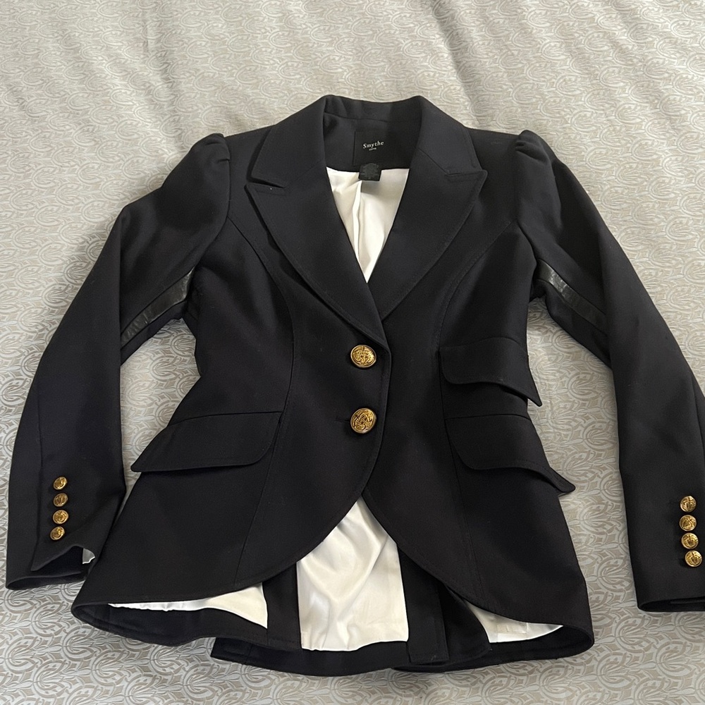 Smythe Navy equestrian Tailored Blazer with Gold Buttons and Flap Pockets